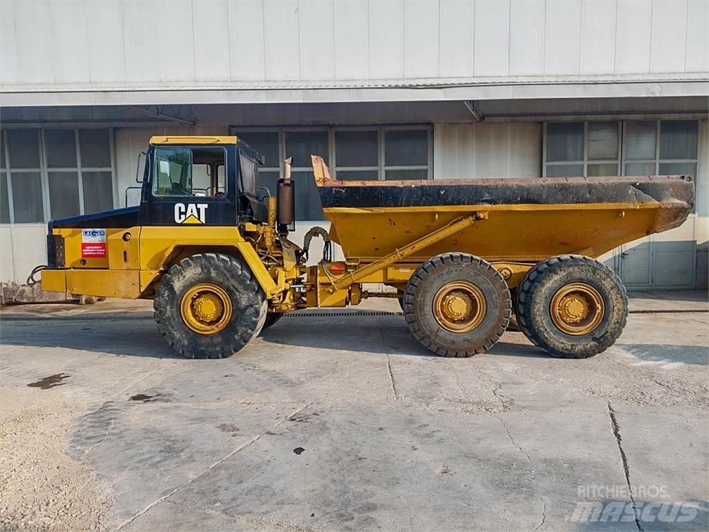 CAT D250E Шарнирно-сочленённые самосвалы