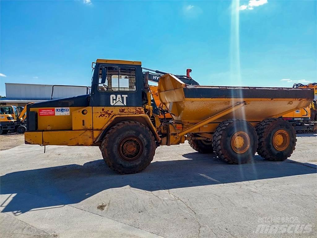 CAT D250E Шарнирно-сочленённые самосвалы