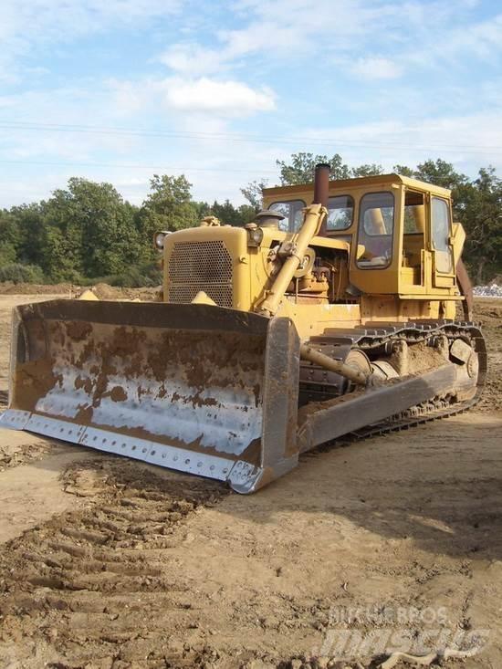 CAT D8H Гусеничные бульдозеры