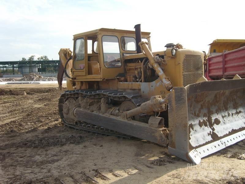 CAT D8H Гусеничные бульдозеры