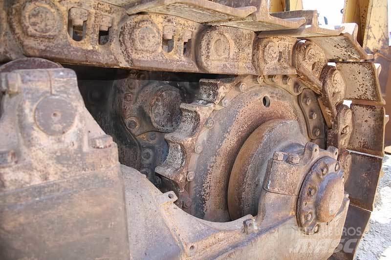 CAT D9H Гусеничные бульдозеры