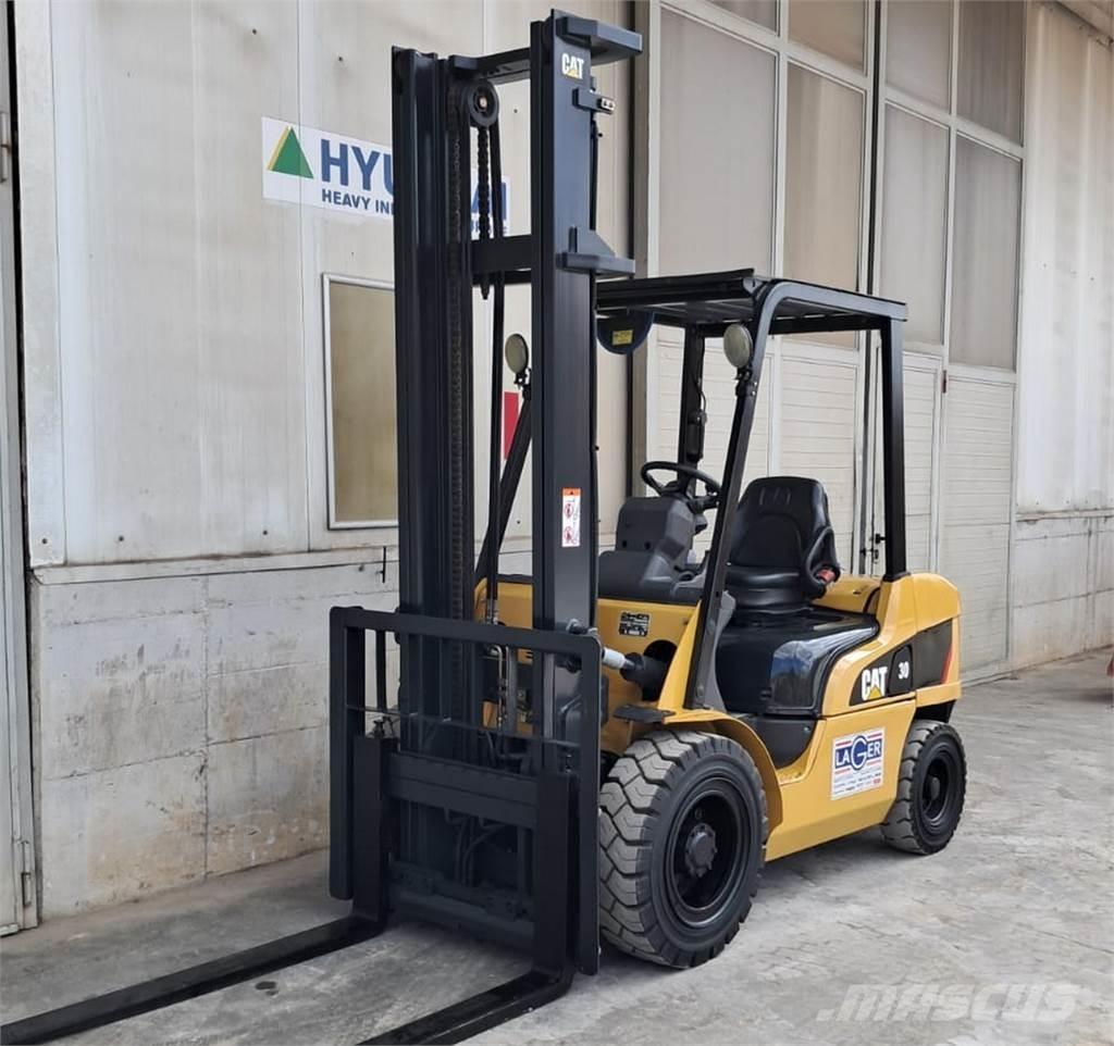 CAT DP30NT Дизельные погрузчики