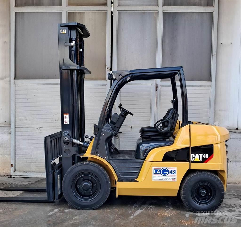CAT DP40NT Дизельные погрузчики