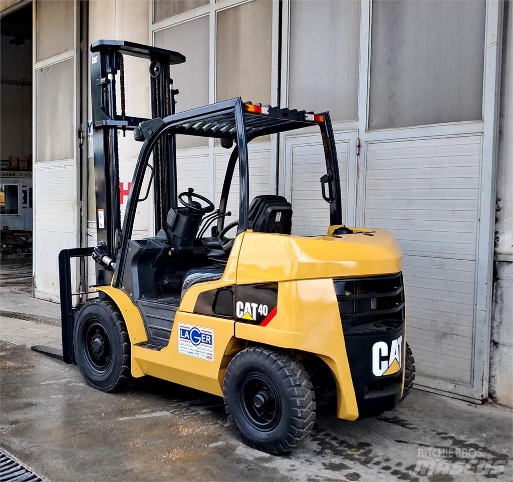 CAT DP40NT Дизельные погрузчики