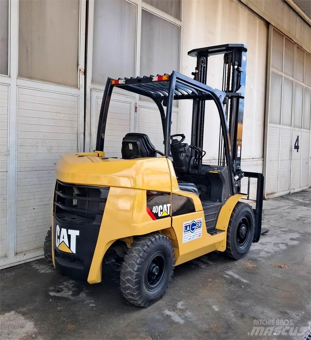 CAT DP40NT Дизельные погрузчики
