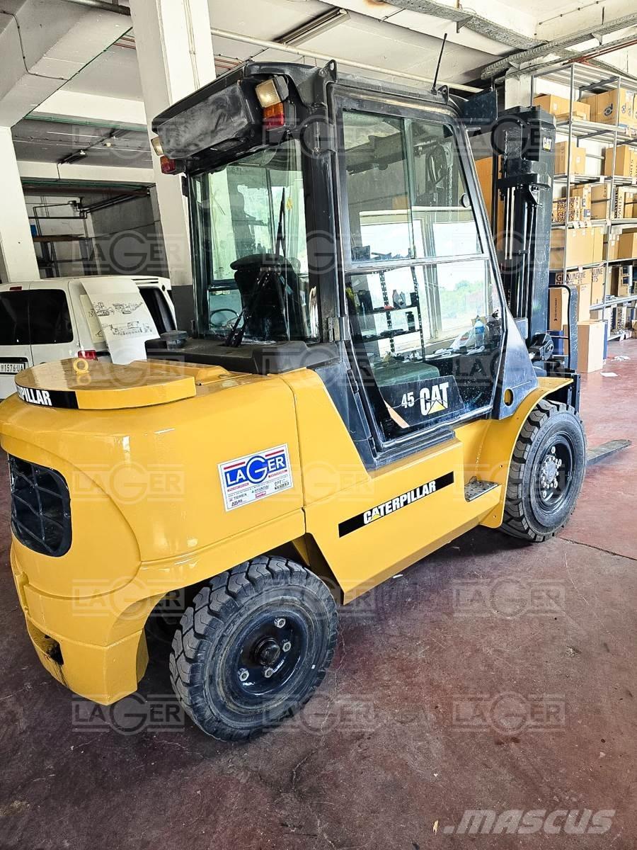 CAT DP45K Дизельные погрузчики