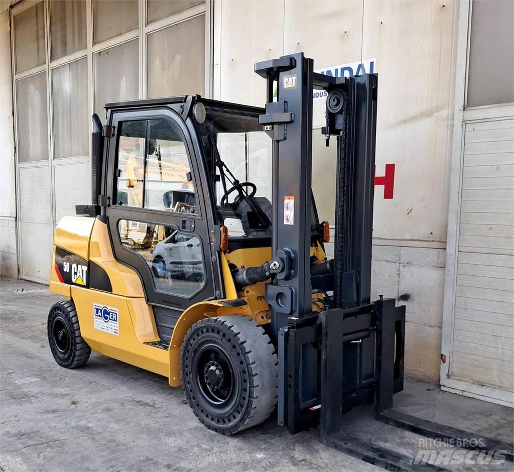 CAT DP50N Дизельные погрузчики