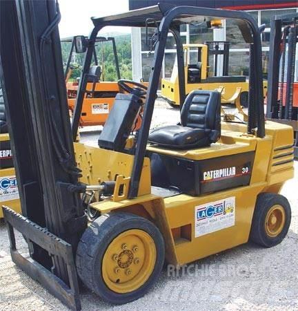 CAT G30S-2 Газовые погрузчики