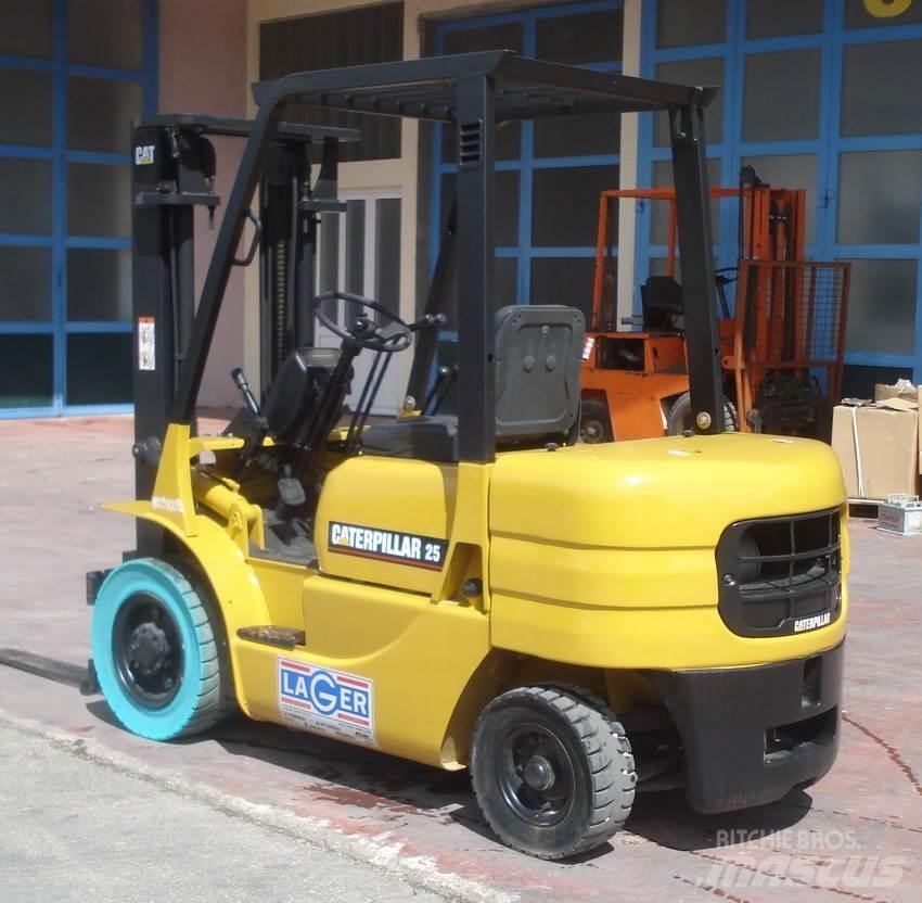 CAT GP25 Газовые погрузчики