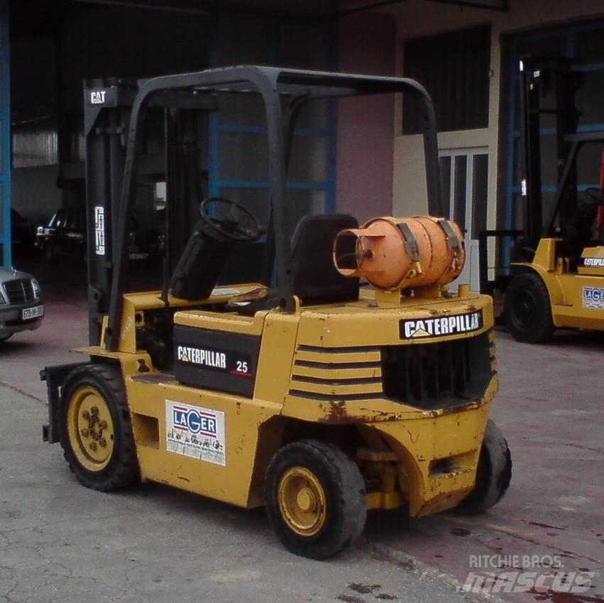 CAT GP25-2 Газовые погрузчики