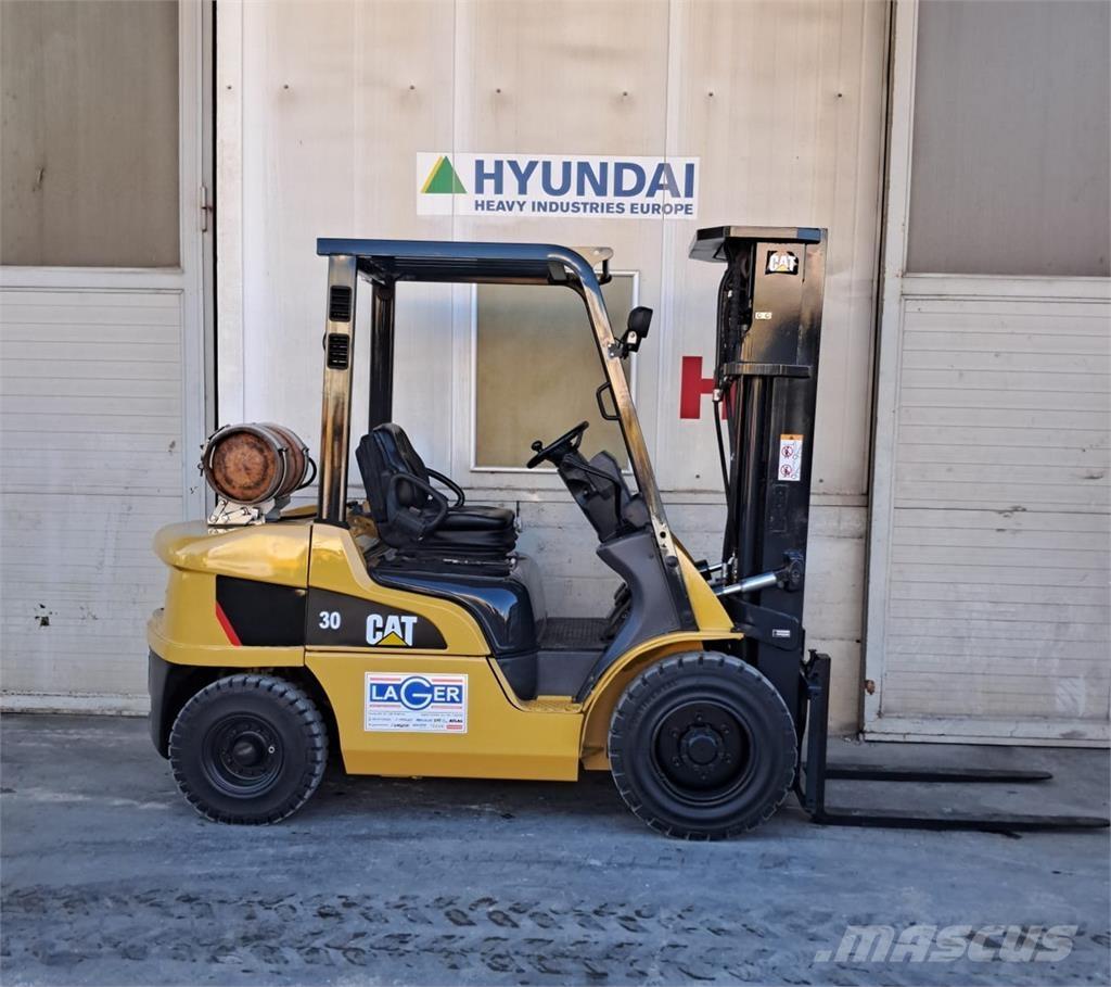 CAT GP30NT Газовые погрузчики