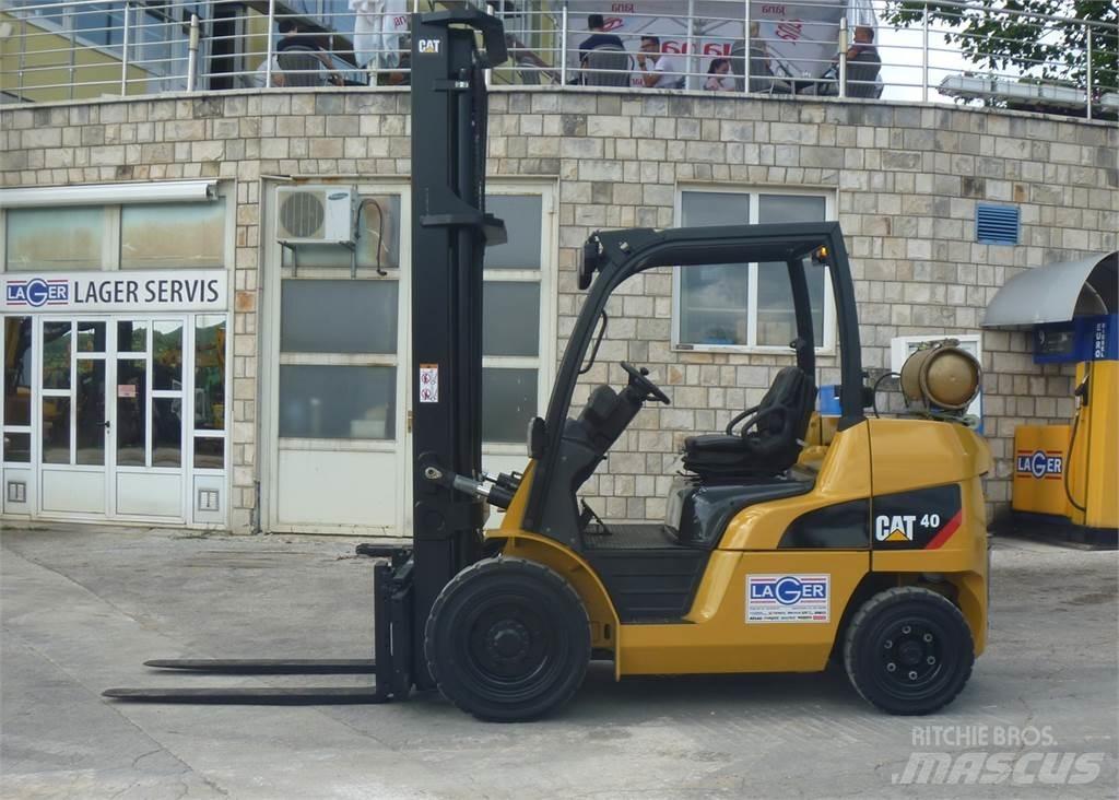 CAT GP40N Газовые погрузчики