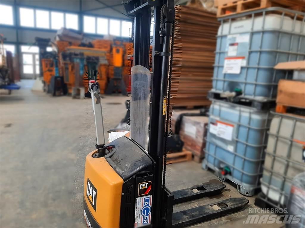 CAT NSP12N Ручные электрические тележки