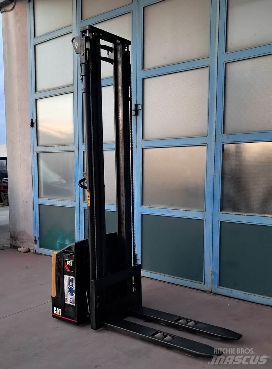 CAT NSP12N Ручные электрические тележки