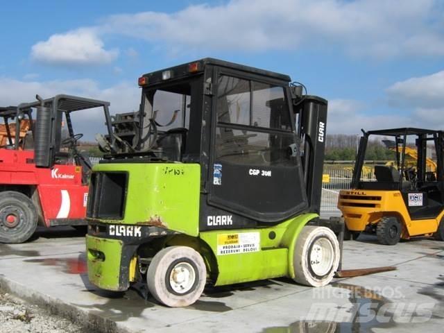 Clark CGP30 Газовые погрузчики