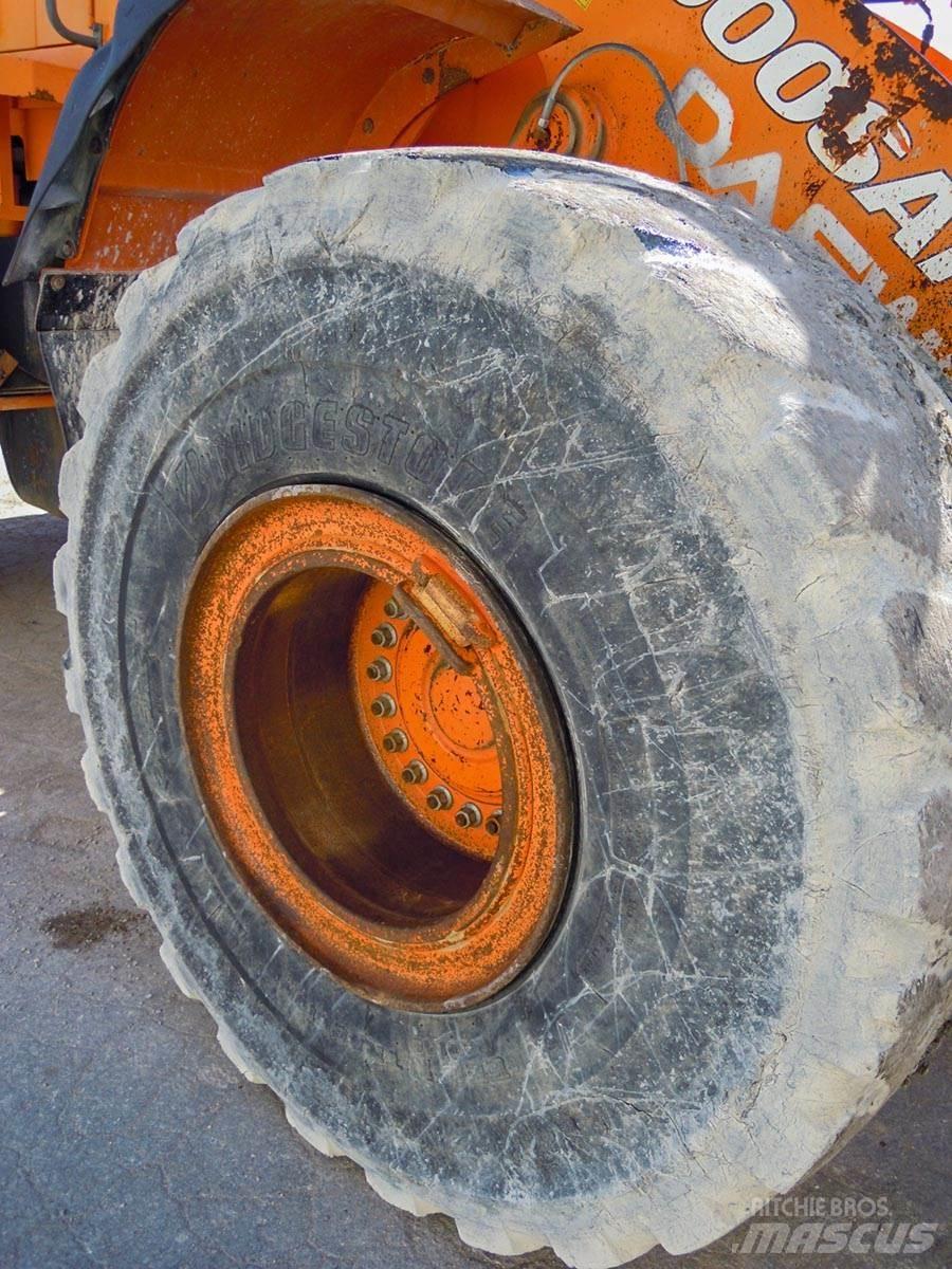 Doosan DL400 Фронтальные погрузчики