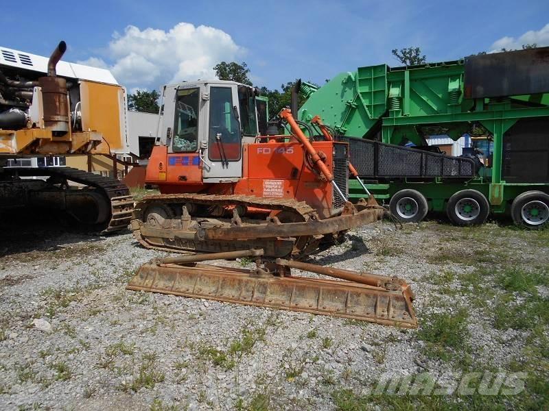 Fiat-Hitachi FD-145-1T Гусеничные бульдозеры