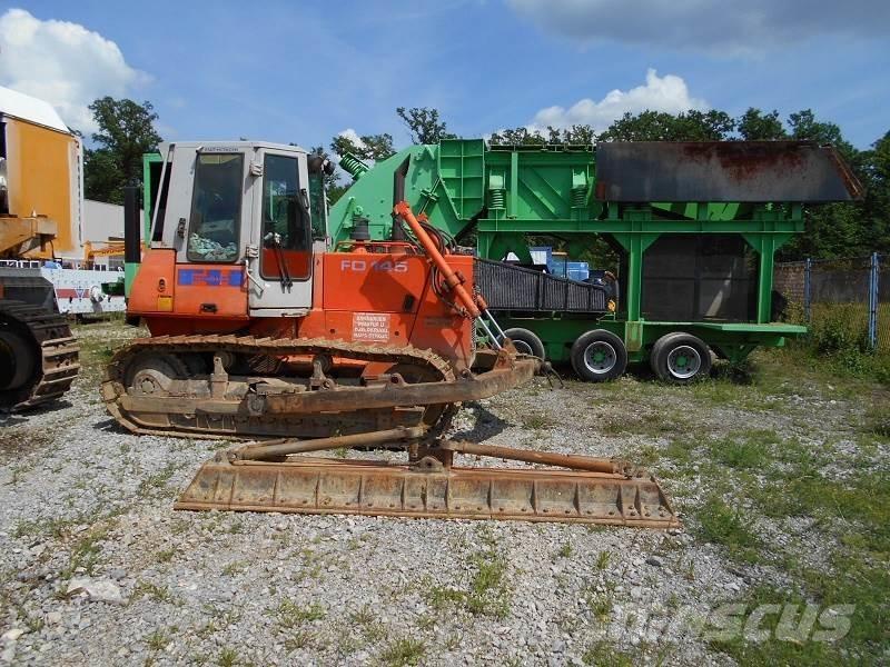 Fiat-Hitachi FD-145-1T Гусеничные бульдозеры
