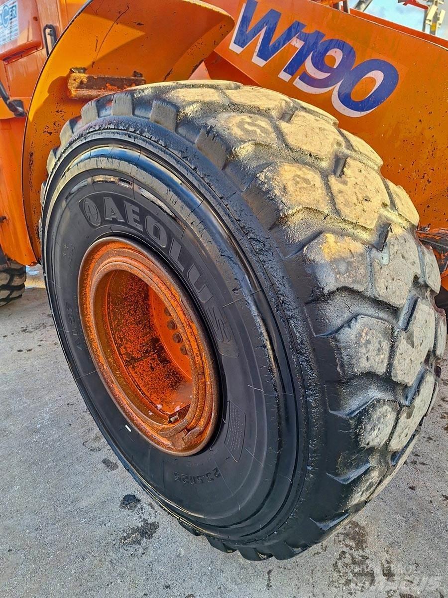 Fiat-Kobelco W190 Фронтальные погрузчики