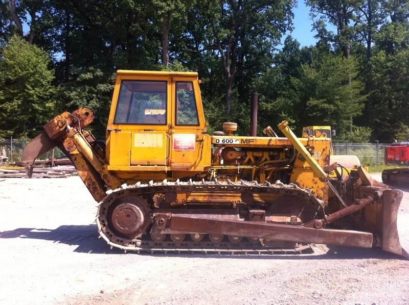 Hanomag D600 Гусеничные бульдозеры