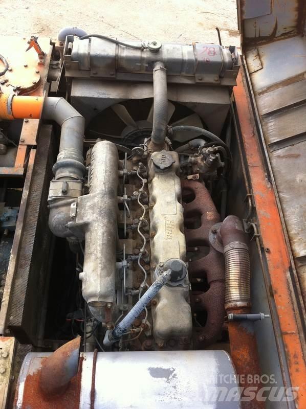 Hitachi UH 103 Гусеничные экскаваторы