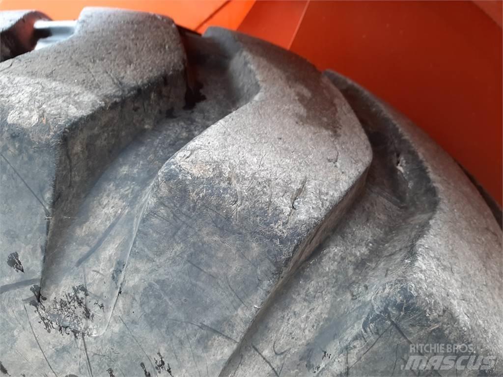 Hitachi ZW220 Фронтальные погрузчики