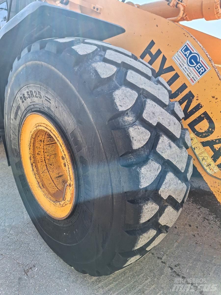 Hyundai HL770-9A Фронтальные погрузчики