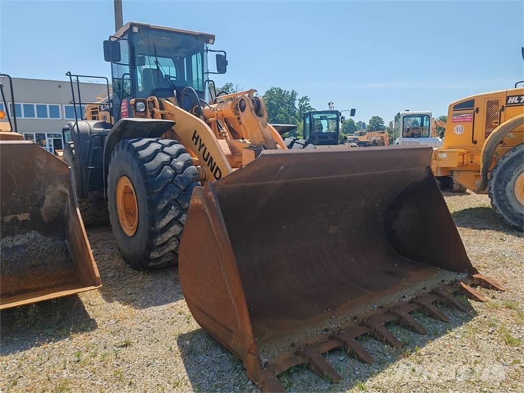 Hyundai HL770-9A Фронтальные погрузчики