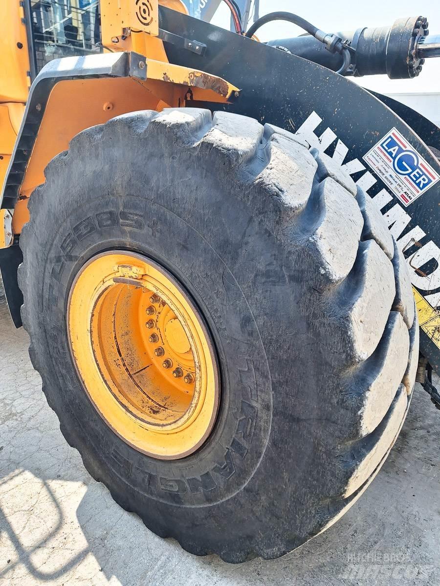 Hyundai HL970A Фронтальные погрузчики