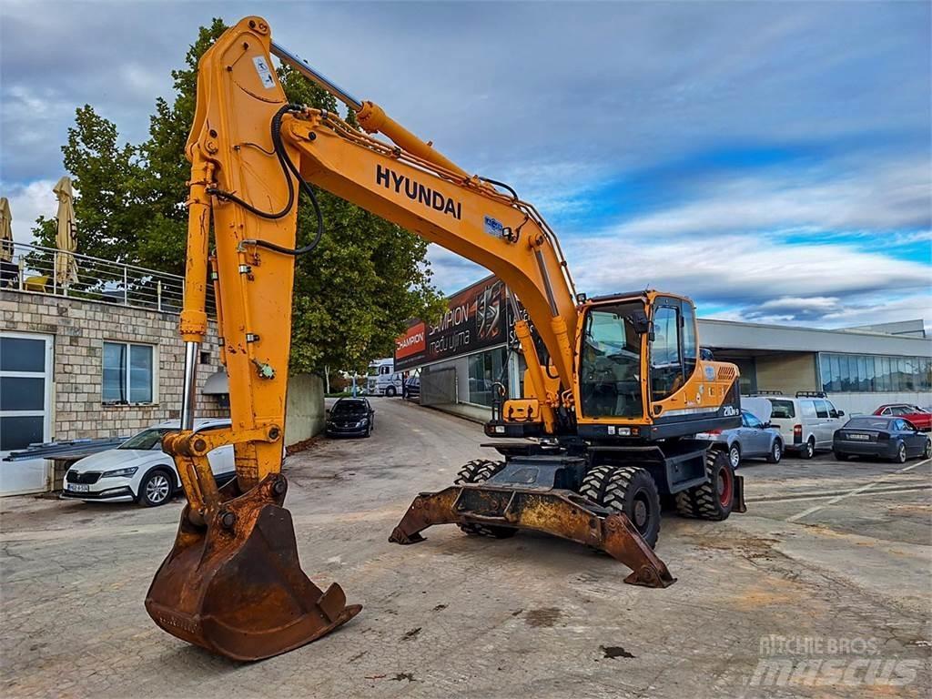 Hyundai R210W-9 Колёсные экскаваторы