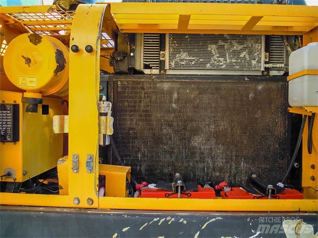 Hyundai R250LC-7 Гусеничные экскаваторы