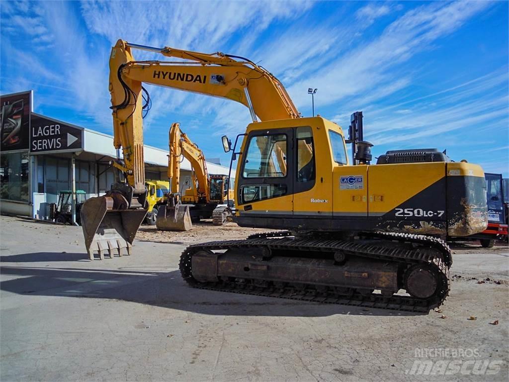Hyundai R250LC-7 Гусеничные экскаваторы