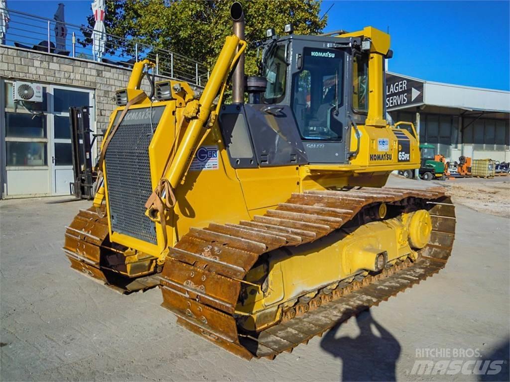 Komatsu D65PX-15EO Гусеничные бульдозеры