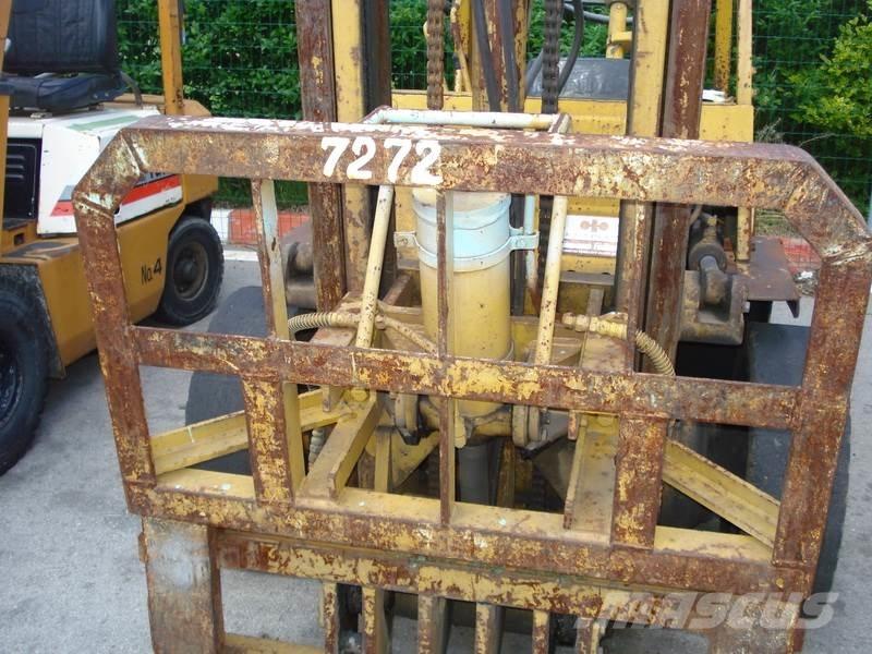 Komatsu FG25-7 Другие складские механизмы