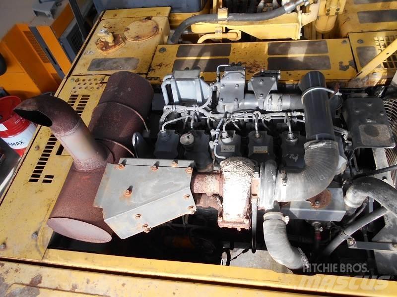 Komatsu PC450LC-7K Гусеничные экскаваторы