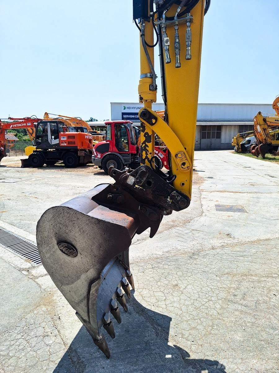 Komatsu PW118MR-8 Колёсные экскаваторы