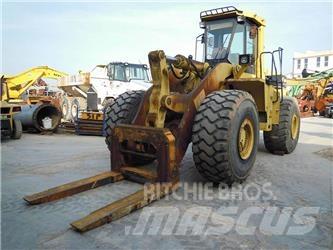Komatsu WA500-1 Фронтальные погрузчики