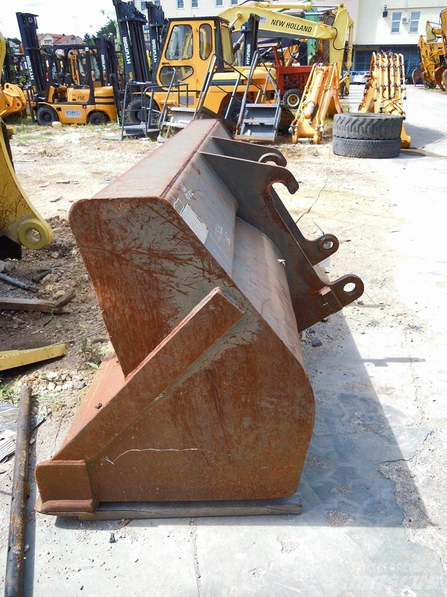  KORPA / BUCKET 2400mm 1m3 Строительная техника - Другие