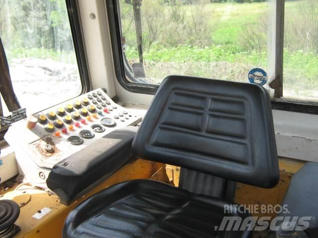 Liebherr PR 732 L Гусеничные бульдозеры