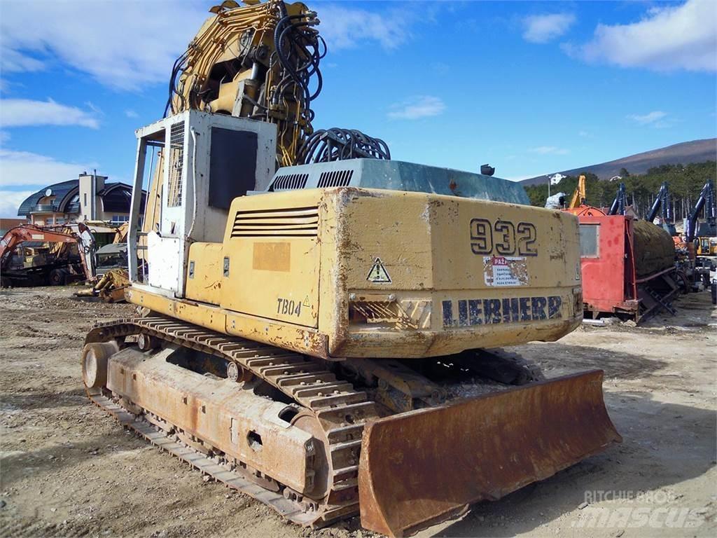 Liebherr R932 T Гусеничные экскаваторы