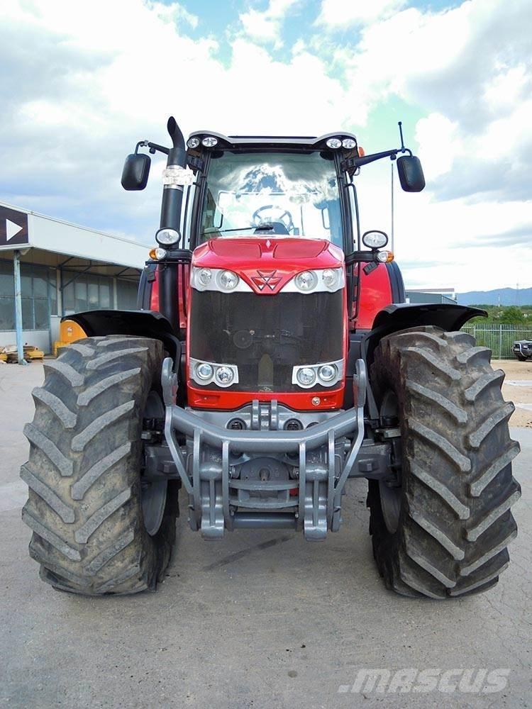 Massey Ferguson 8690 Трактора