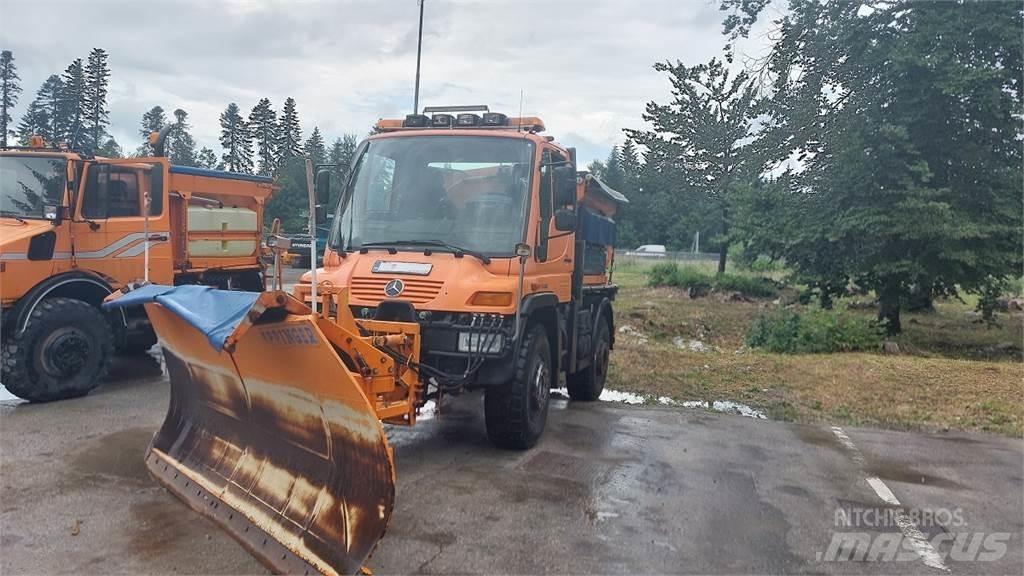 Mercedes-Benz Unimog U400 Комбинированные дорожные машины
