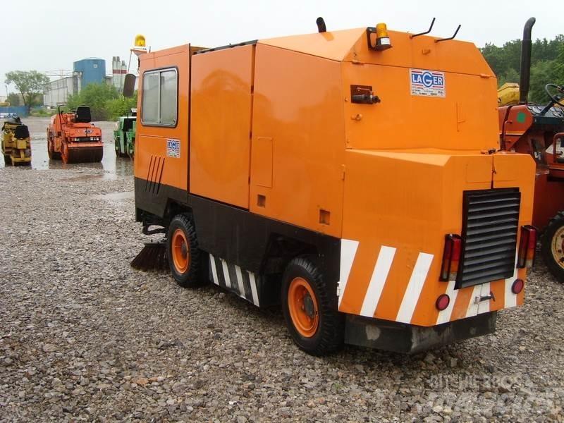Mfh 2100D Уборочные машины