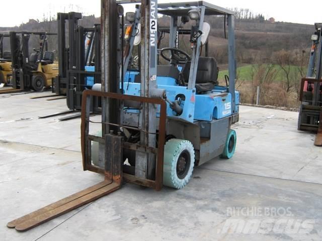 Nissan NJ01A15 Газовые погрузчики