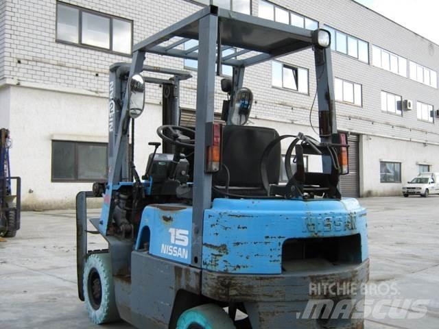 Nissan NJ01A15 Газовые погрузчики
