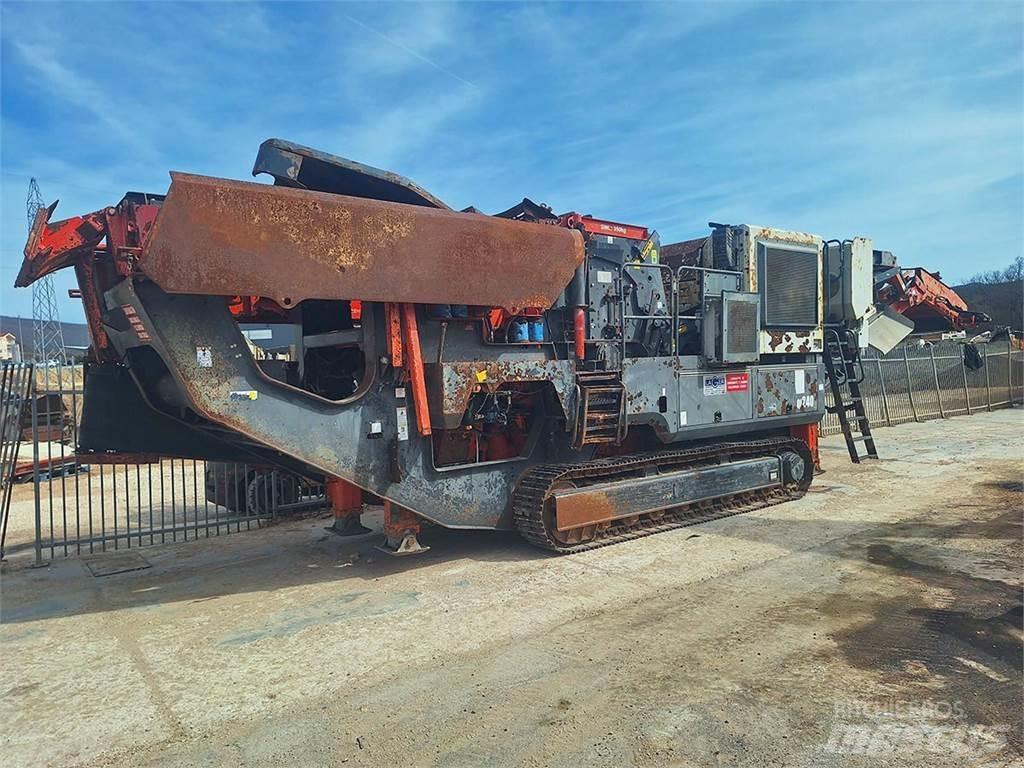 Sandvik QI 240 Мобильные дробилки