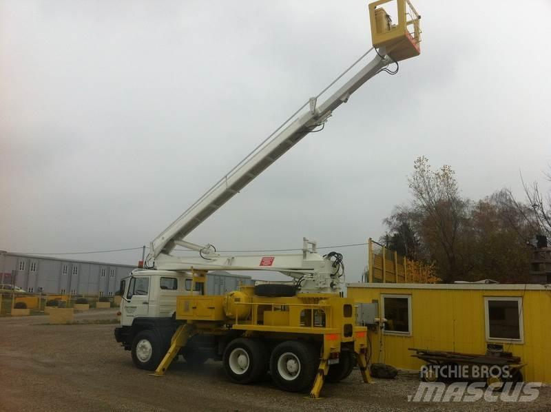 TAM 260T 32 Коленчатые подъемники
