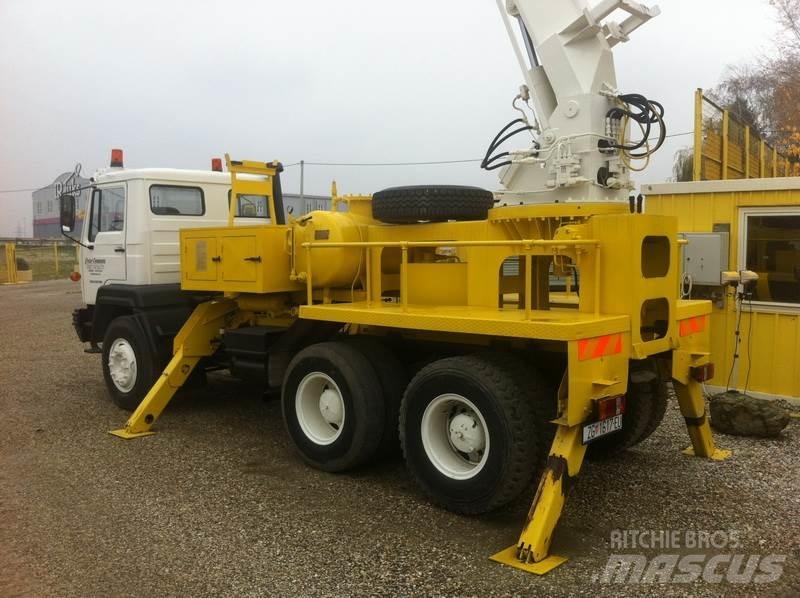TAM 260T 32 Коленчатые подъемники