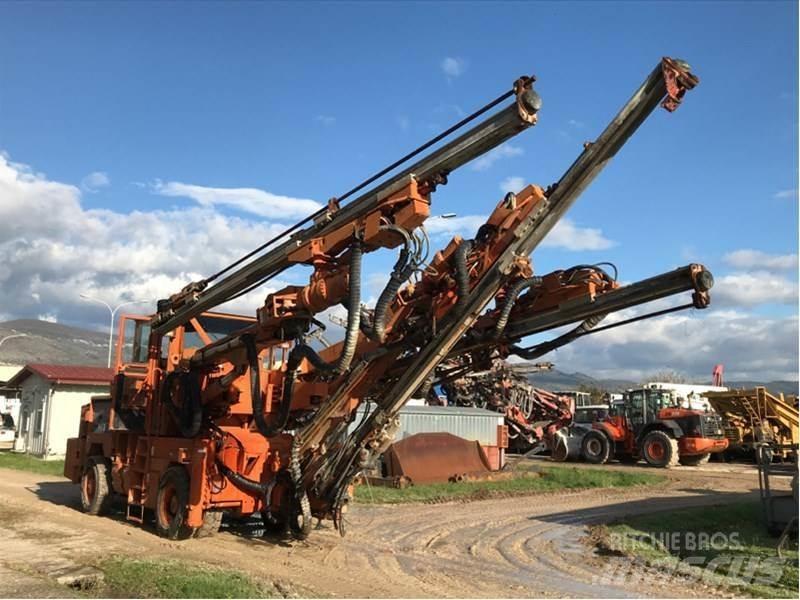 Tamrock Super 316G/CAB Буровые вышки