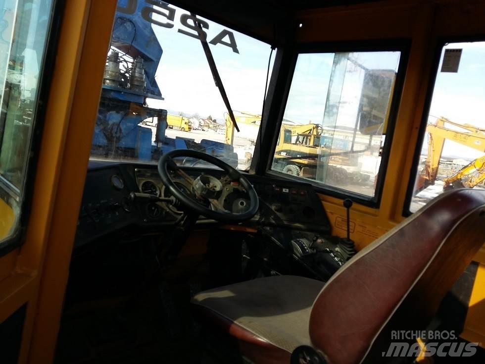 Volvo A25 Шарнирно-сочленённые самосвалы